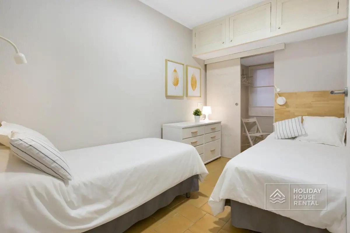 Cosy 3-Bedroom Apartment For 6-8 People Just 50M From The Beach Salou Kültér fotó