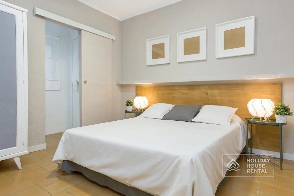 Cosy 3-Bedroom Apartment For 6-8 People Just 50M From The Beach Salou Kültér fotó