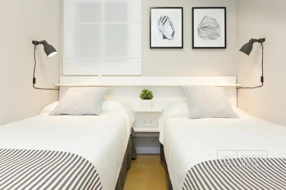 Cosy 3-Bedroom Apartment For 6-8 People Just 50M From The Beach Salou Kültér fotó